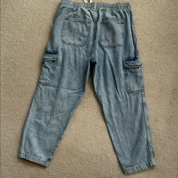 Sz M GAP mid rise Easy Cargo Pants Relaxed Fit Elastic Waist - Picture 3 of 4